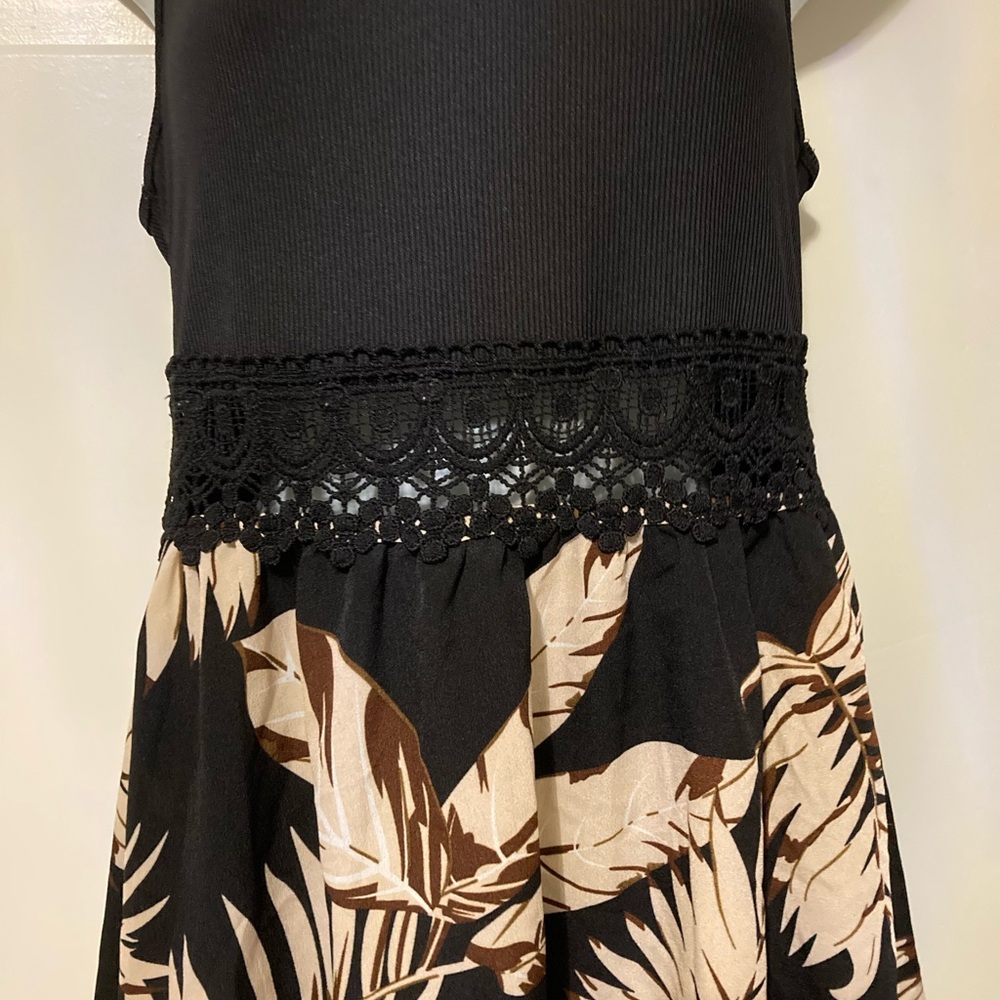 SHEIN Black and Tan Leaf Print Midi Dress - Picture 2 of 4